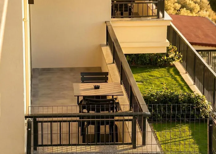 Toptepehome Hotel de apartamente Tire